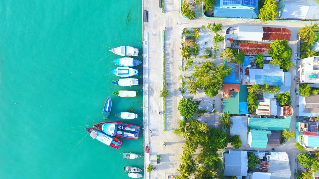 Holikan Beach Hotel Maafushi Exterior photo