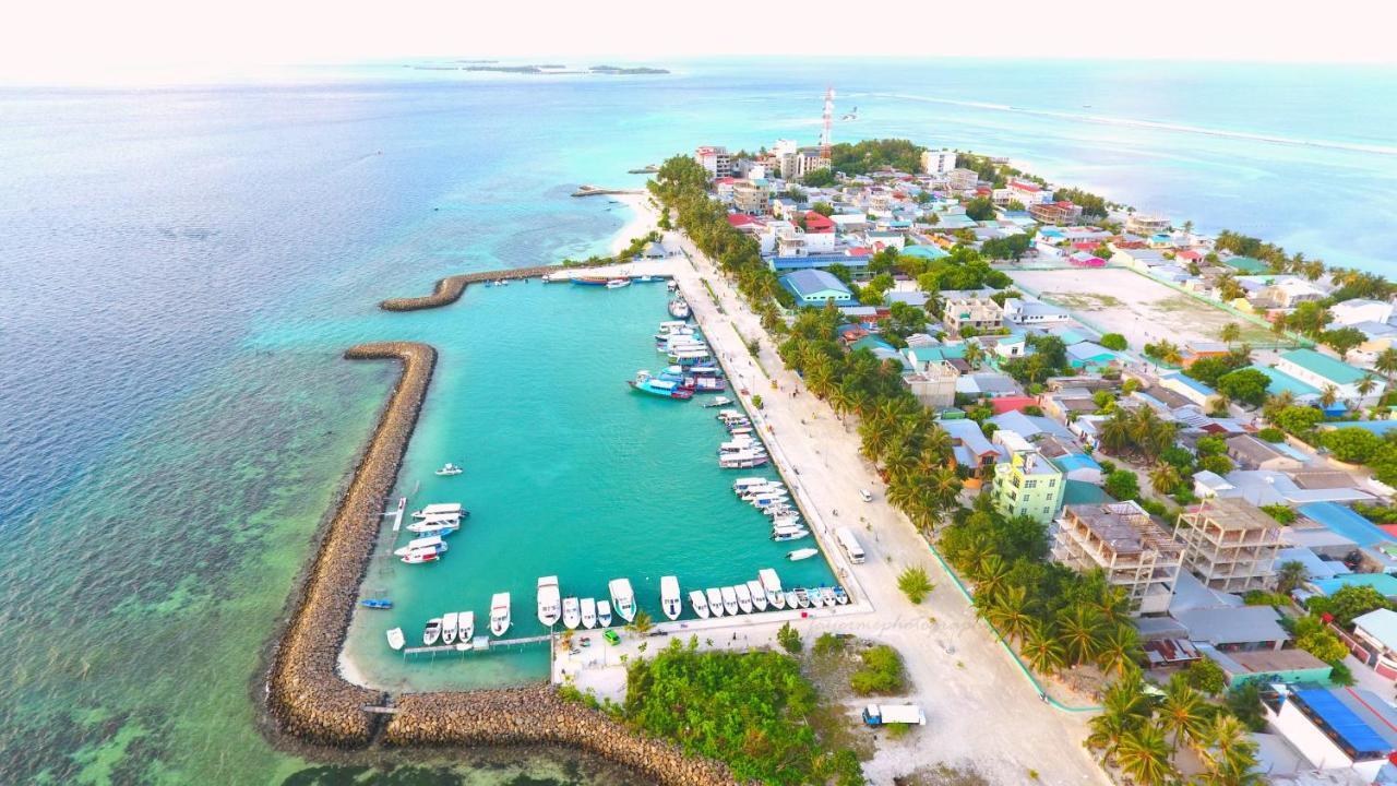 Holikan Beach Hotel Maafushi Exterior photo